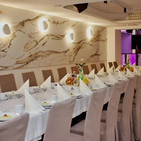 Hotel Lazur & Conference