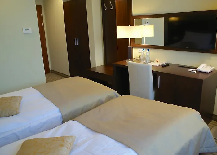 Lazur & Conference Hotel