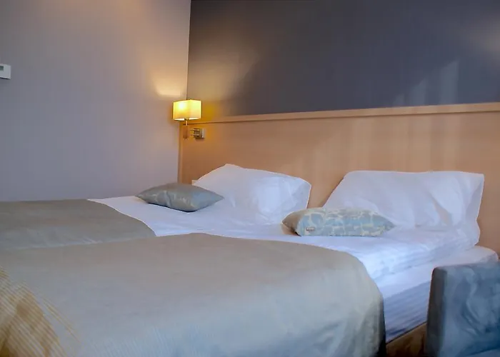 Hotel Lazur & Conference 3*